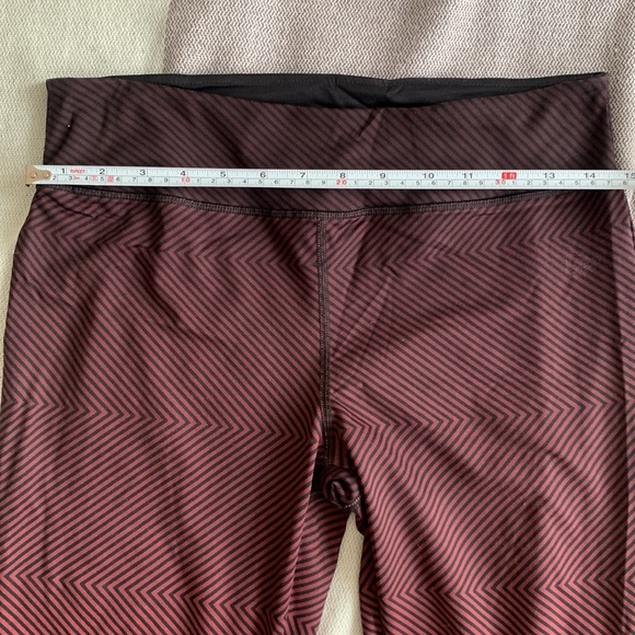 F21 - Athletic workout legging - ombré burgundy to red color - size L - Picture 4 of 5